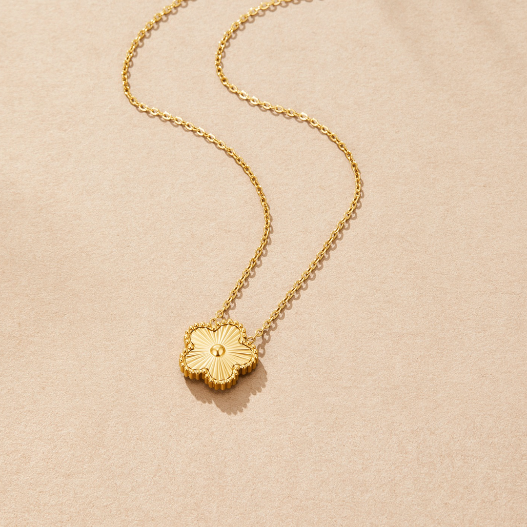 Goldenes Glücks-Halsband