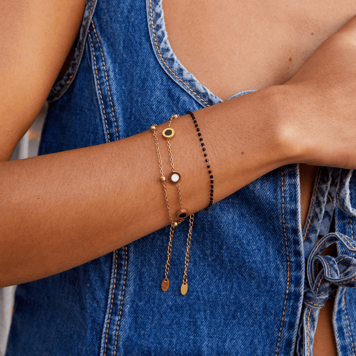 Onyx- und Weißsteinarmband